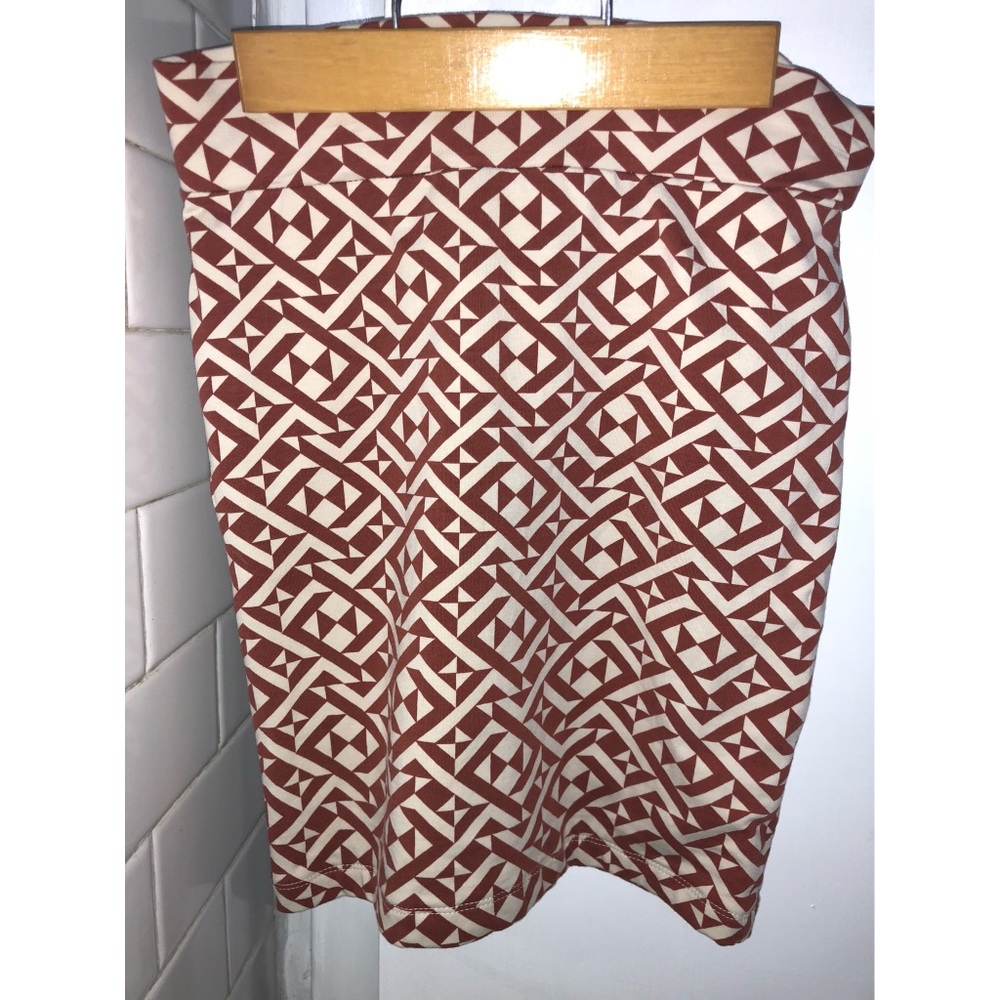Abstract-Patterned Pencil Skirt
